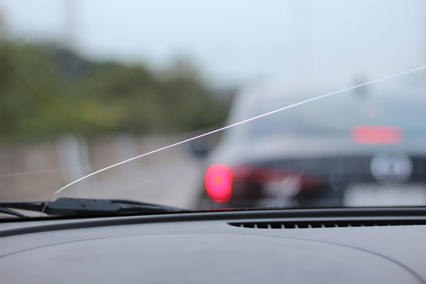 Kentucky-Windshield-Replacement-2 Windshield Cracks